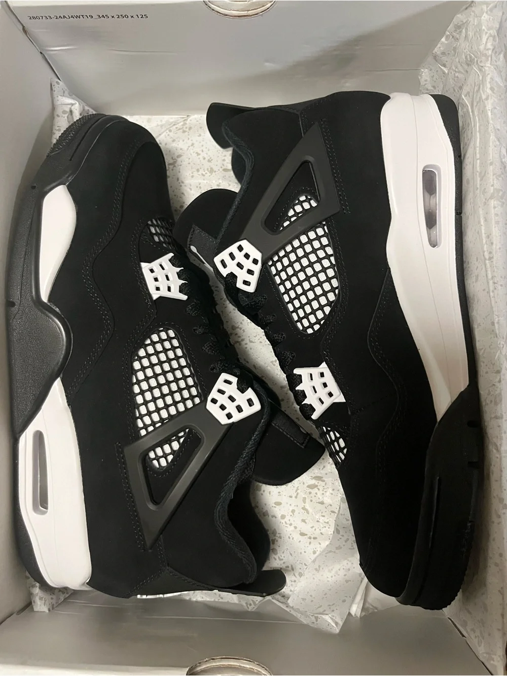 Jordan Men's Black and White Retro Basketball Sneakers